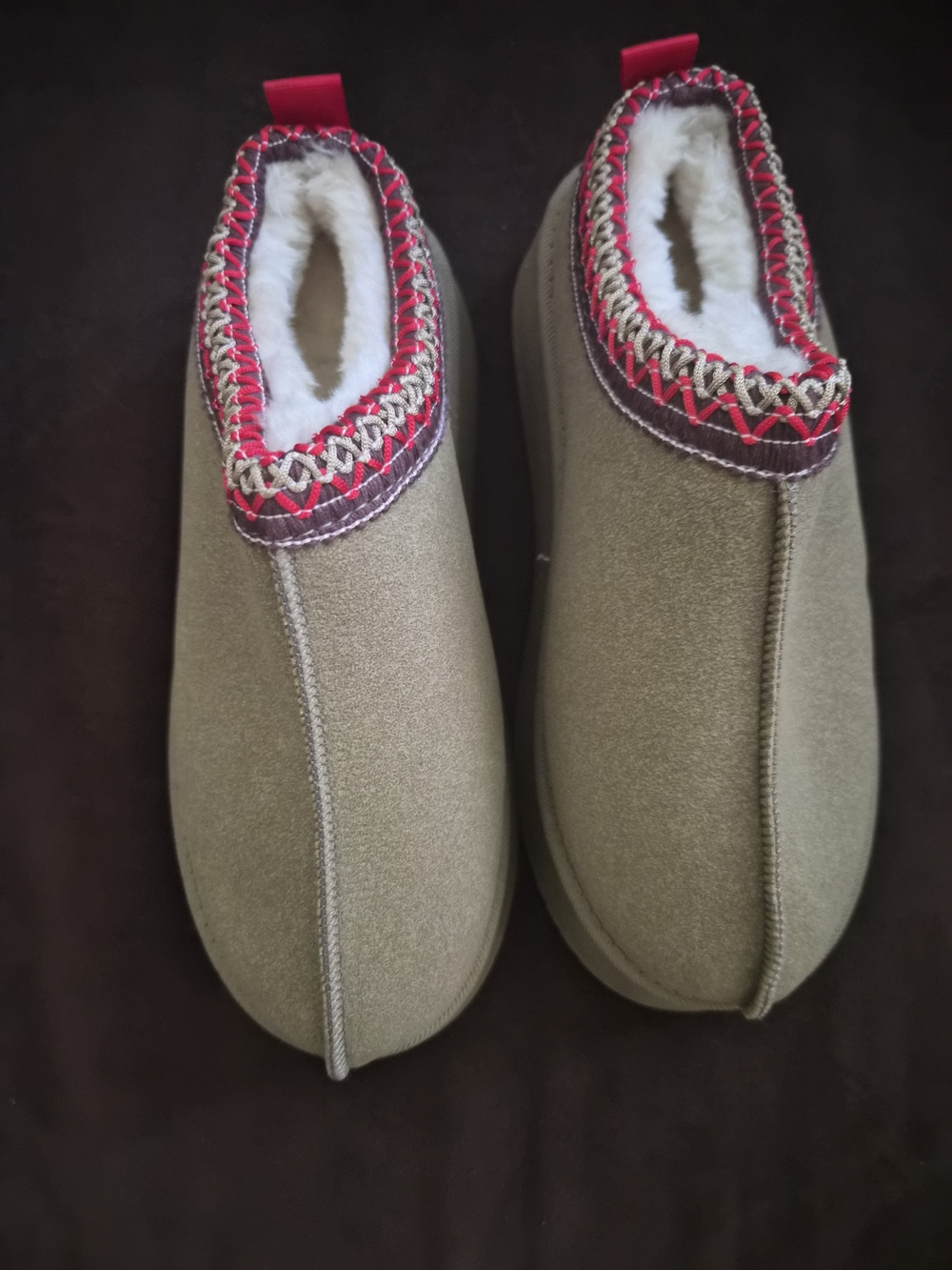 Source Unknown Olive Slip-On Fleece Slippers with Pink Trim